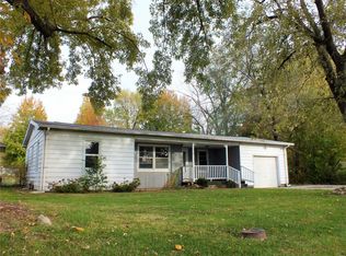 124 Mount Vernon Dr, Fairview Heights, IL 62208