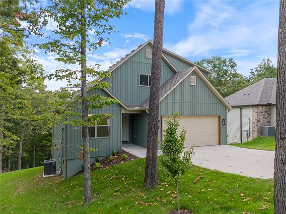 2nd image of 16 Wilton Ln