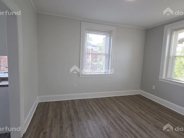 1006 Main St #6 — Photo 8