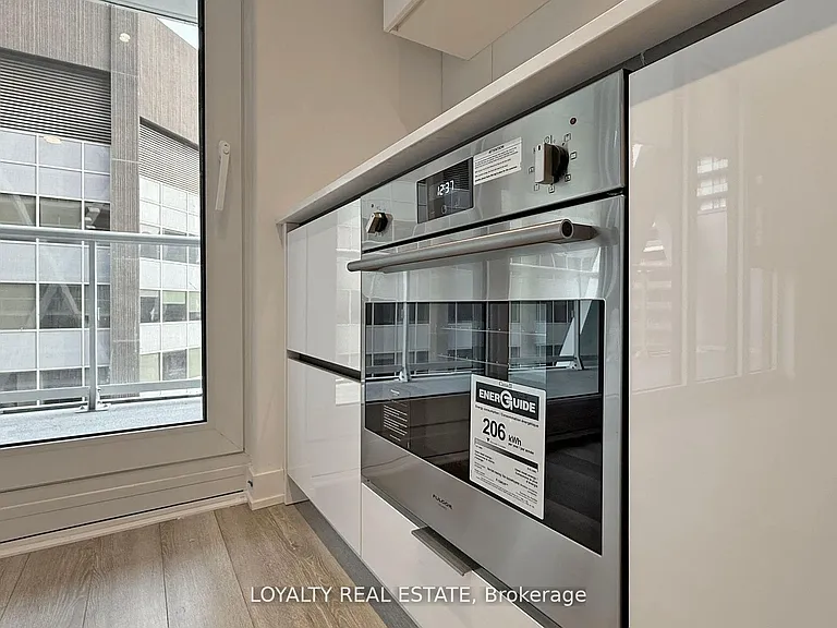 230 Simcoe St #2713 — Photo 7