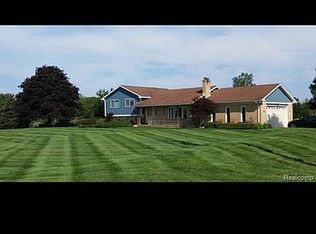 7375 Tubspring Rd, Almont, MI 48003