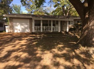 2305 Brook Dr, Florissant, MO 63033
