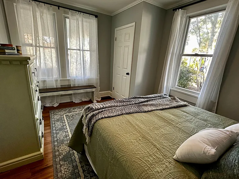 Guest bedroom with new queen mattress