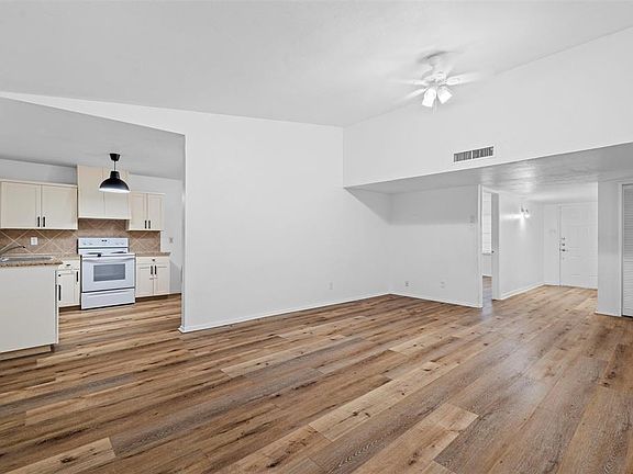 4th image of 750 Teal Dr