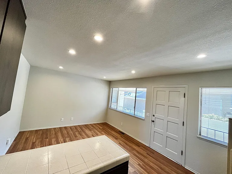 483 Belden St #C — Photo 5