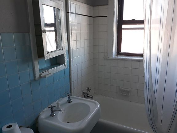 5th image of 2919 W McLean Ave APT 1