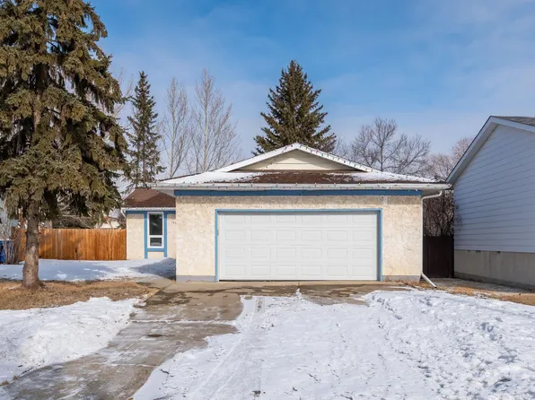 18124 68th Ave NW, Edmonton, AB T5T 1Z1