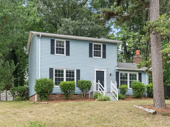 2103 Shane Dr, Greensboro, NC 27406
