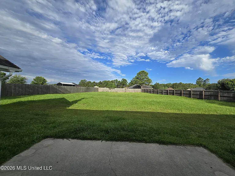 15011 Camp Ln — Photo 14