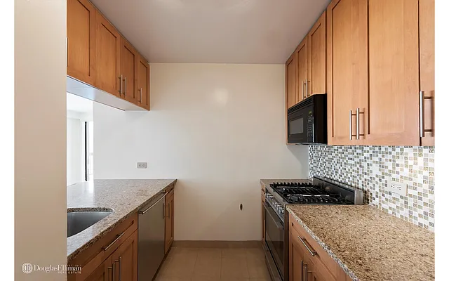 Rented by Douglas Elliman | media 12