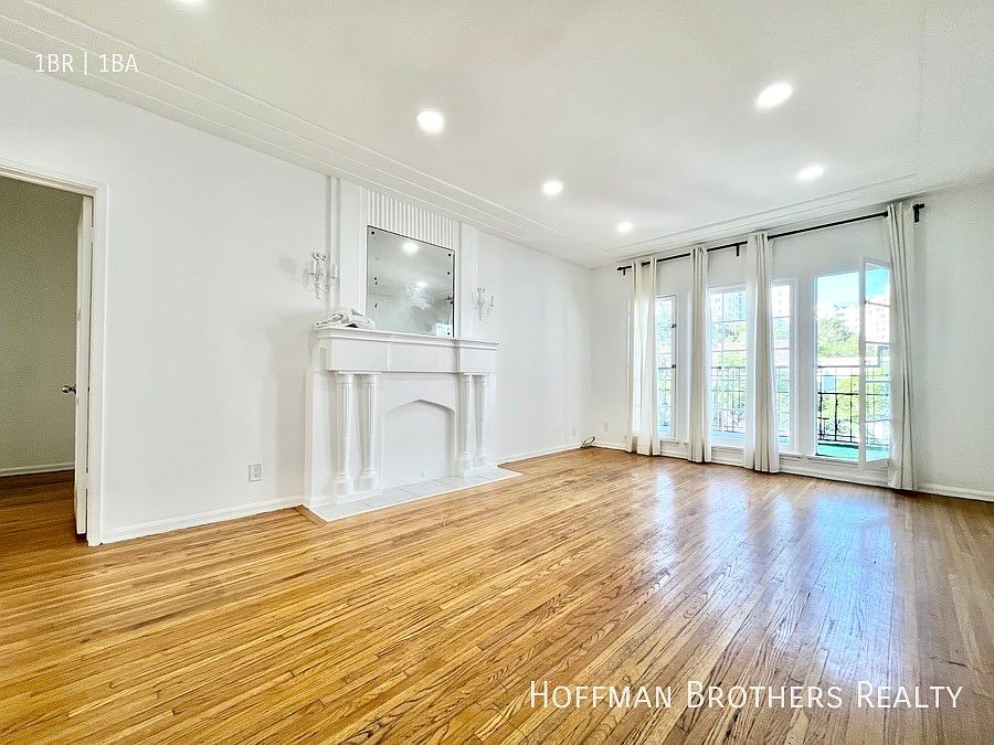 1st image of 5630 W 6th St #A