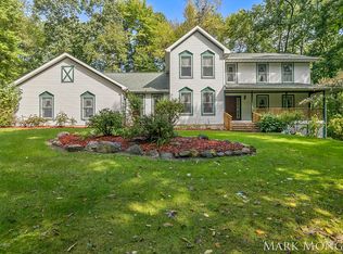 3885 McNaughton Hills Dr, Middleville, MI 49333