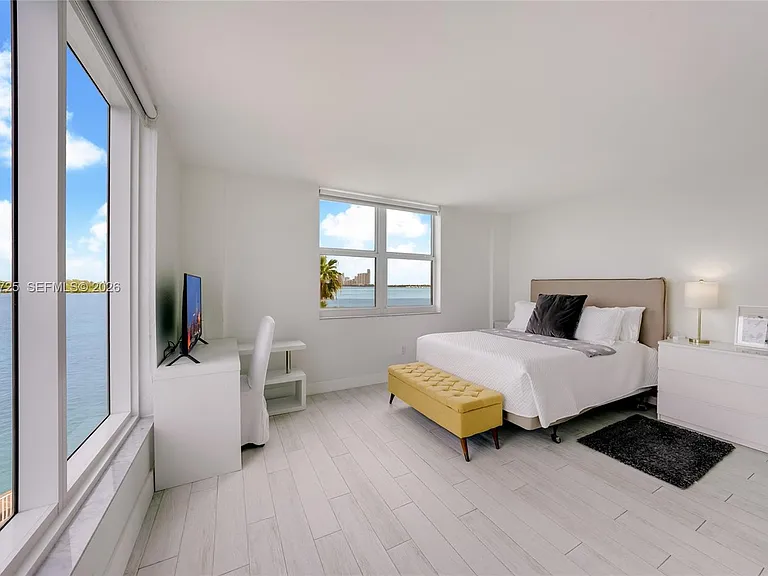 10350 W Bay Harbor Dr #4R — Photo 14