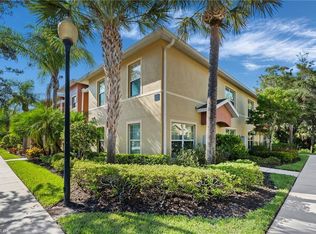 9068 Gervais Cir APT 210, Naples, FL 34120
