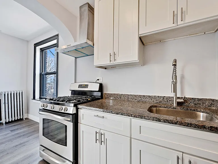 7828 S. Drexel Ave — Photo 21