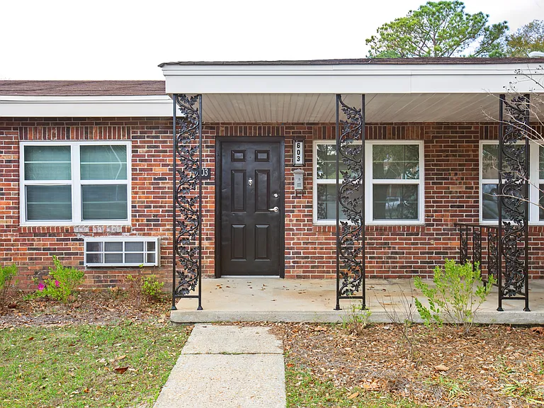 Oaks Intown — Photo 20