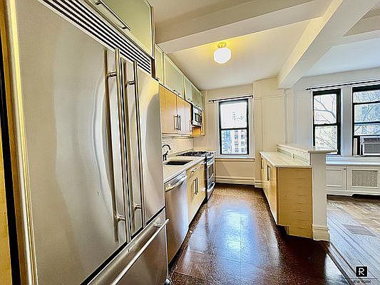1st image of 65 W 95th St APT 4E
