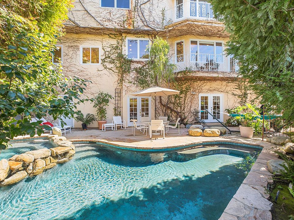 1st image of 3683 Buena Park Dr