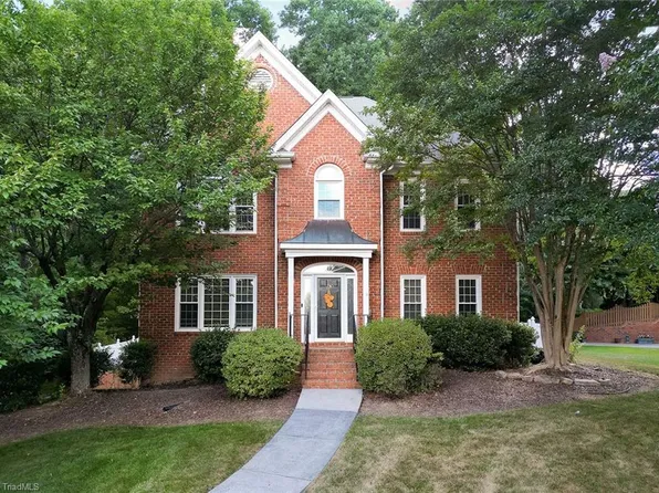 8101 Glengarriff Rd, Clemmons, NC 27012