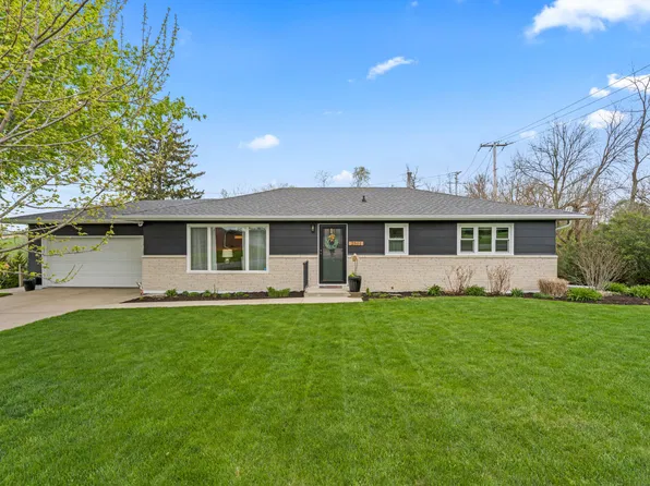 2501 Reyclif Dr, Marshalltown, IA 50158