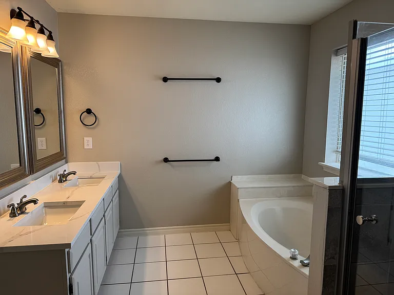 8204 Stern St — Photo 15