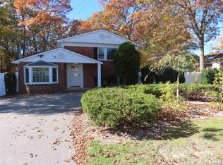 1210 Smithtown Ave, Bohemia, NY 11716
