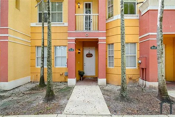3 bed, 1932 sqft, $2,700 — Photo 1