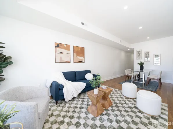 67 Virginia Ave #2, Jersey City, NJ 07304
