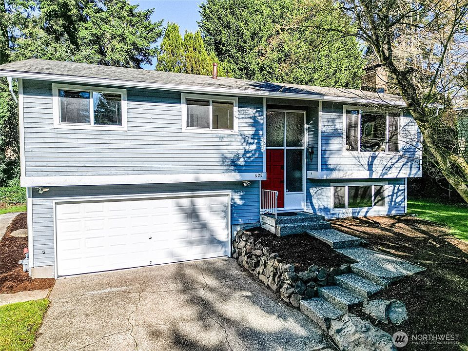 1st image of 625 215th Street SW