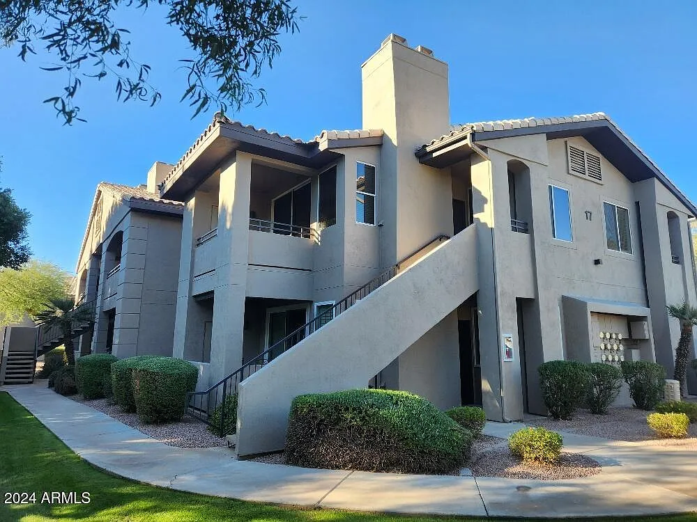 1 bed, 1.0 bath, 691 sqft, $1,800 — Photo 2