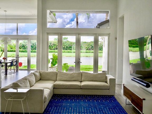 3rd image of 5411 NW 42nd Avenue