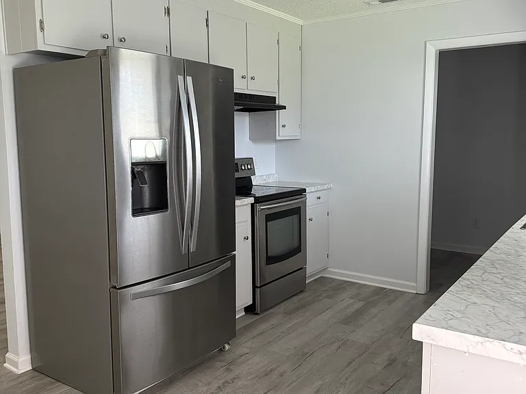 705 Dane St — Photo 3