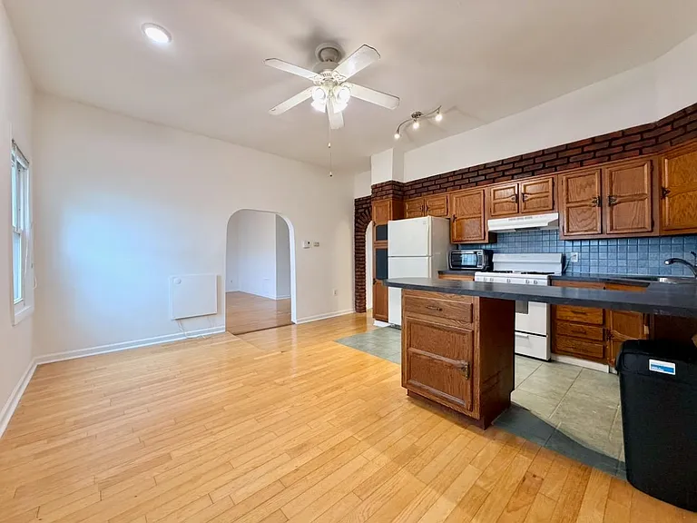 514 Monastery Pl #2R — Photo 11