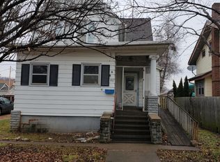552 2nd Ave S, Clinton, IA 52732