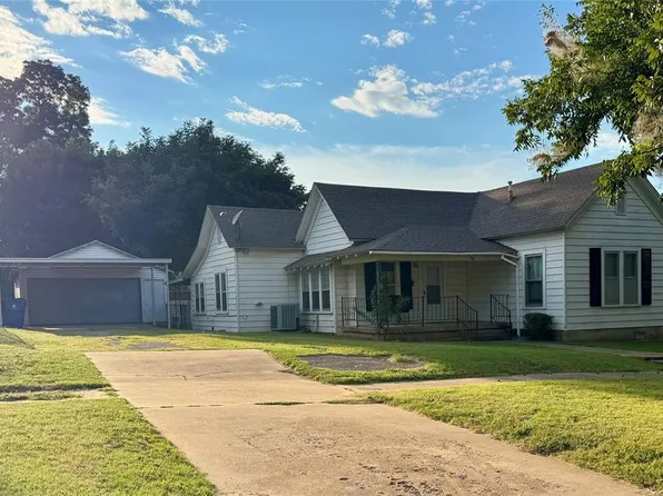 910 S 6th St, Chickasha, OK 73018
