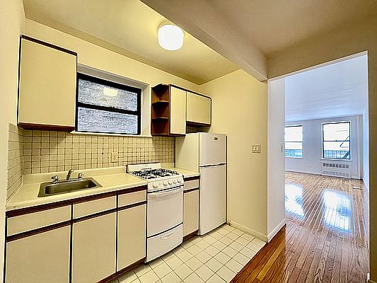 1st image of 316 E 34th St APT 2A