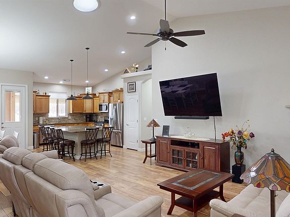 3rd image of 2931 Brodick Way