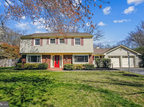 4401 Middle Ridge Dr, Fairfax, VA 22033