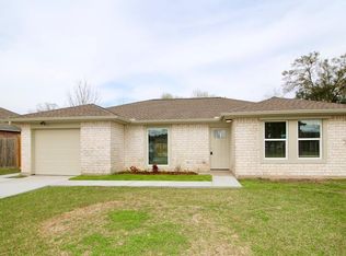 407 Stadium Ln, Friendswood, TX 77546