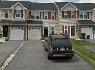 1105 Westminster Dr, Breinigsville, PA 18031