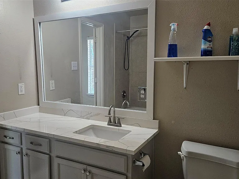 9611 Drummond Cliff Ln — Photo 13