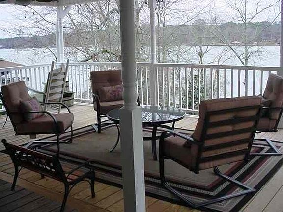 2nd image of 745 Jamesway Dr