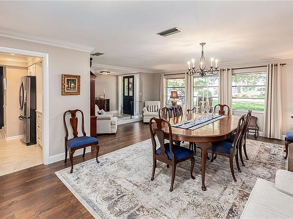 3rd image of 215 Blossom Ln