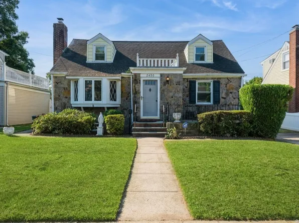 2450 3rd Avenue, East Meadow, NY 11554