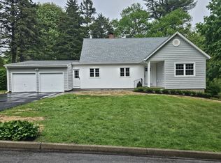 92 Lounsbury Rd, Fairfield, CT 06825