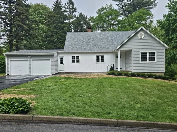 92 Lounsbury Road, Fairfield, CT 06825