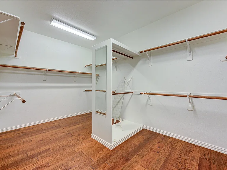 3819 Rivermoss Ln — Photo 28
