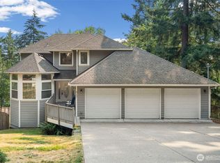 317 66th Ave NE, Tacoma, WA 98422