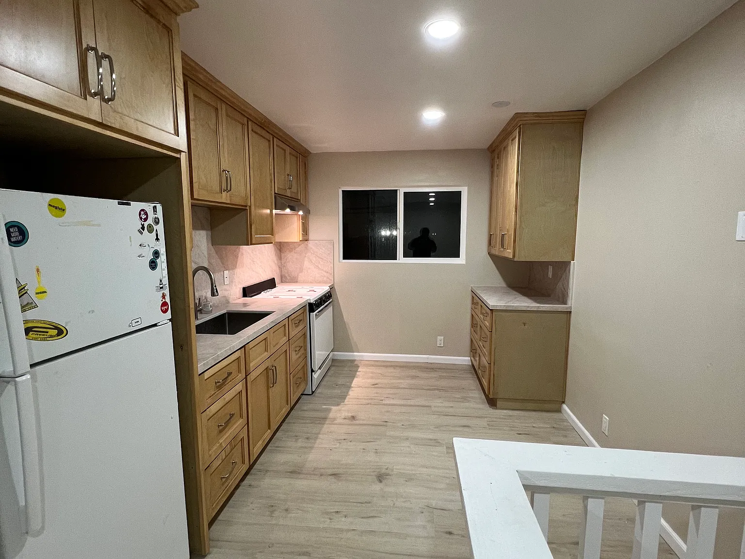 2 bed, 800 sqft, $3,200 — Photo 2