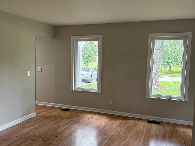 1293 Deblin Dr — Photo 8